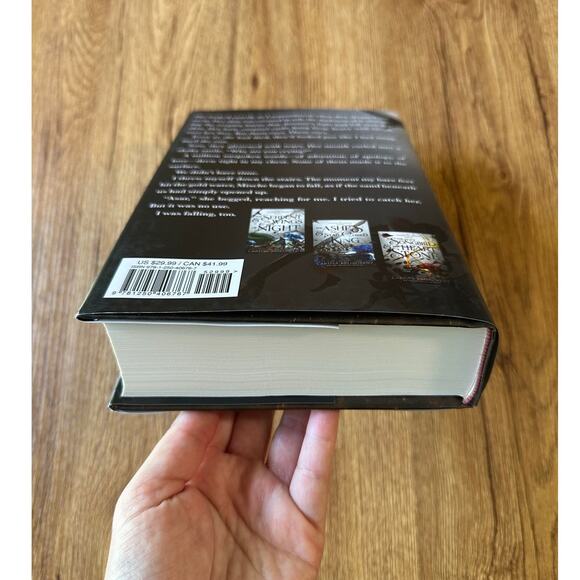 Barnes & Noble Signed The Fallen & The Kiss Of Dusk By Carissa Broadbent - Picture 6 of 8